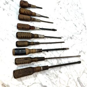 Vintage Wooden Handled Screwdrivers Lot Of 9 Various Sizes 2 Phillips 7 Flat